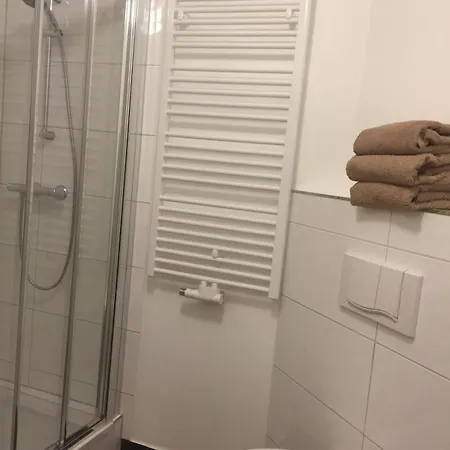 Charmante 2 Im Schmoellerhaeuschen * 斯塔德特·卫恩