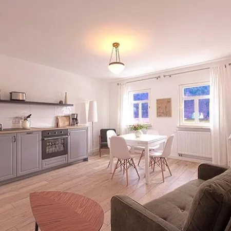 Apartment Charmante 2 Im Schmoellerhaeuschen *